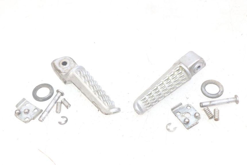 photo de PAIR OF REAR FOOTRESTS KAWASAKI Z 750 (2007 - 2013)