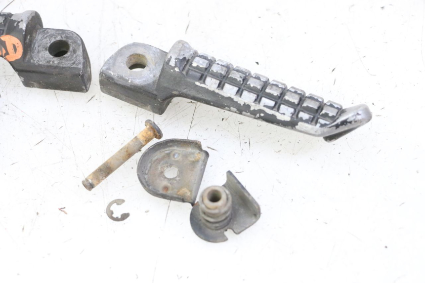 photo de PAIR REAR FOOTRESTS KAWASAKI ZR7 ZR-7 S 750 (1999 - 2004)