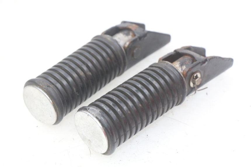 photo de PAIR OF REAR FOOTRESTS KEEWAY HURRICANE 50 (2006 - 2019)