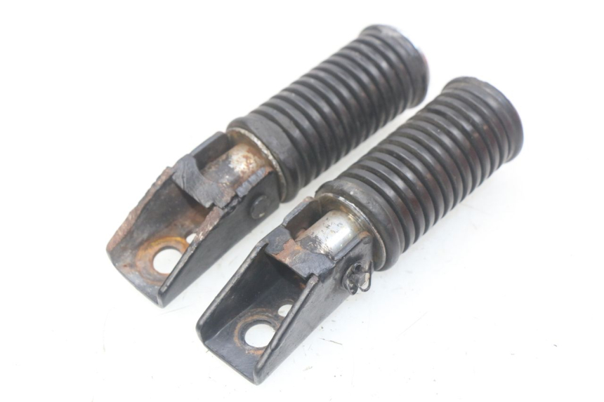 photo de PAIR OF REAR FOOTRESTS KEEWAY HURRICANE 50 (2006 - 2019)