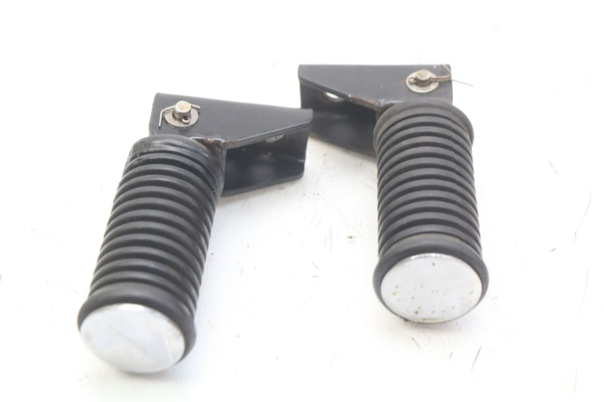 photo de PAIR OF REAR FOOTRESTS KEEWAY HURRICANE 50 (2006 - 2019)