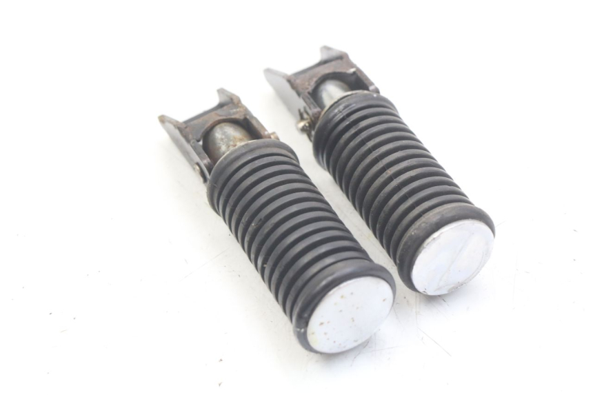 photo de PAIR OF REAR FOOTRESTS KEEWAY HURRICANE 50 (2006 - 2019)