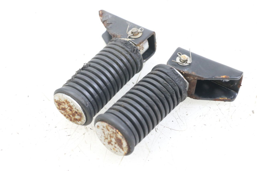photo de PAIR OF REAR FOOTRESTS KEEWAY HURRICANE 50 (2006 - 2019)