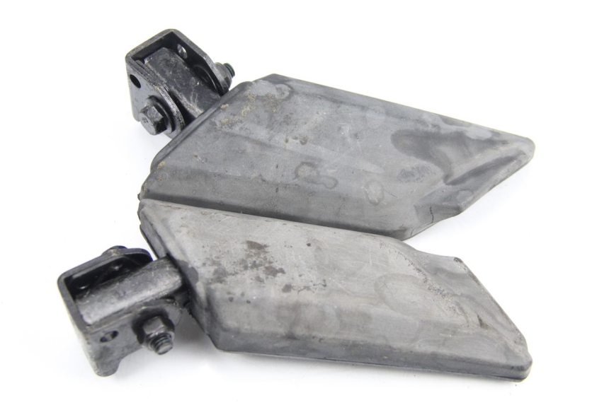 photo de PAIR OF REAR FOOTRESTS PEUGEOT KISBEE 2T 50 (2010 - 2017)