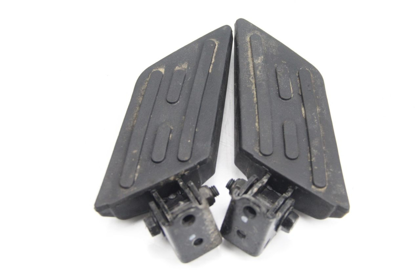 photo de PAIR OF REAR FOOTRESTS PEUGEOT KISBEE 2T 50 (2010 - 2017)
