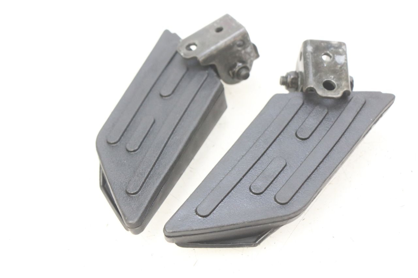 photo de PAIR OF REAR FOOTRESTS PEUGEOT KISBEE 4T 50 (2010 - 2017)