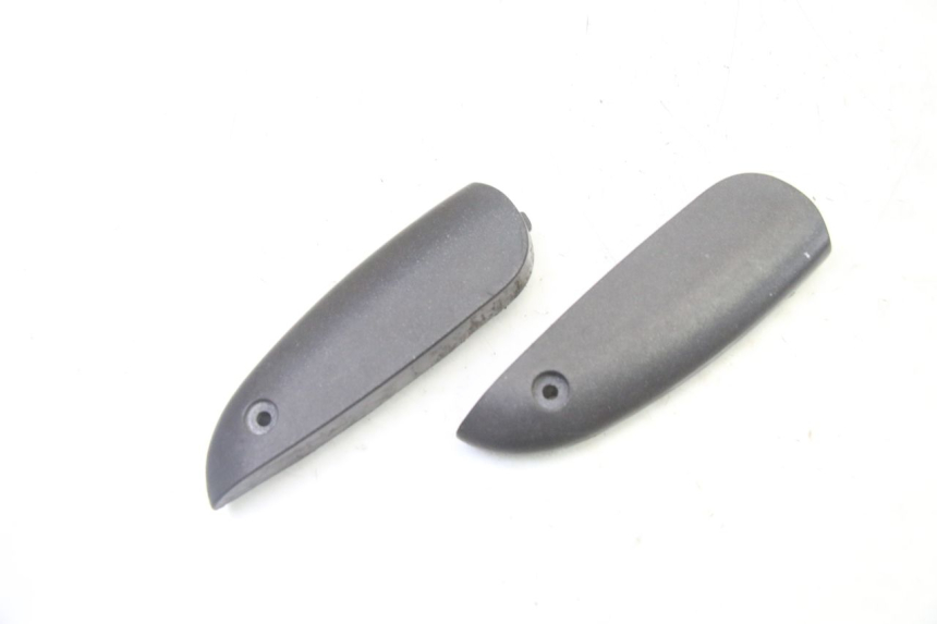 photo de PAIR REAR FOOTRESTS PIAGGIO LIBERTY 4T 50 (2009 - 2015)