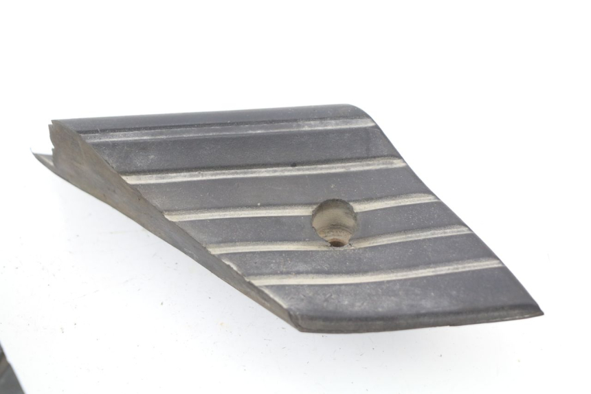 photo de PAIR REAR FOOTRESTS LINHAI MONARCH 125 (2003 - 2005)
