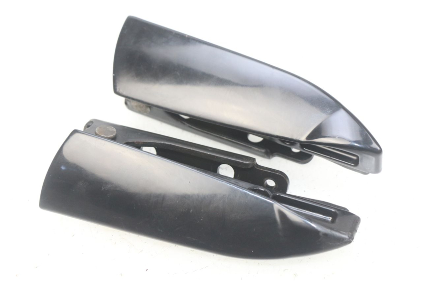 photo de PAIR REAR FOOTRESTS PIAGGIO MP3 500 (2014 - 2016)