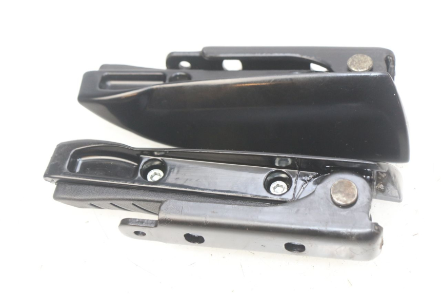 photo de PAIR REAR FOOTRESTS PIAGGIO MP3 500 (2014 - 2016)