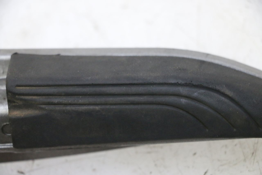 photo de PAIR REAR FOOTRESTS PIAGGIO MP3 500 (2014 - 2016)