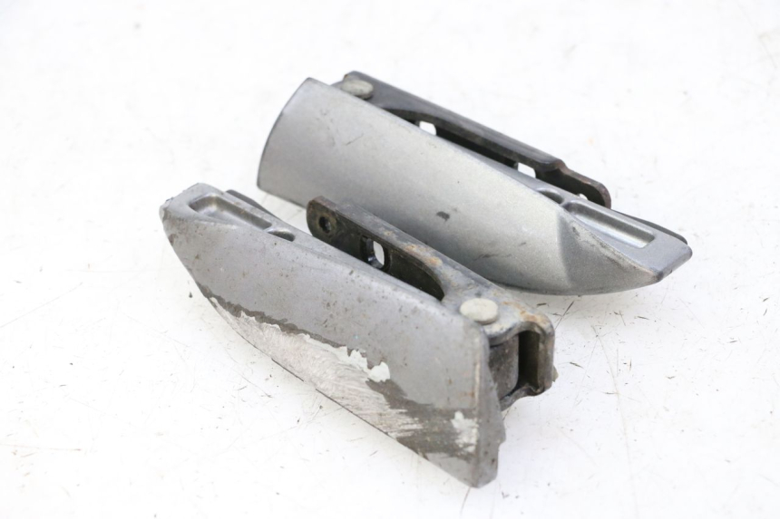 photo de PAIR REAR FOOTRESTS PIAGGIO MP3 500 (2014 - 2016)