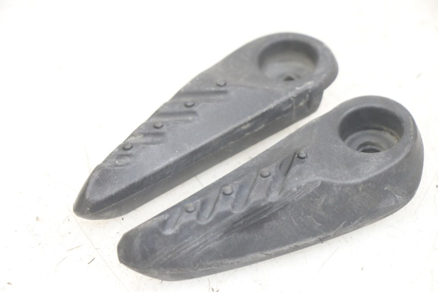 photo de PAIR OF REAR FOOTRESTS YAMAHA NEOS NEO'S 4T 50 (2008 - 2016)
