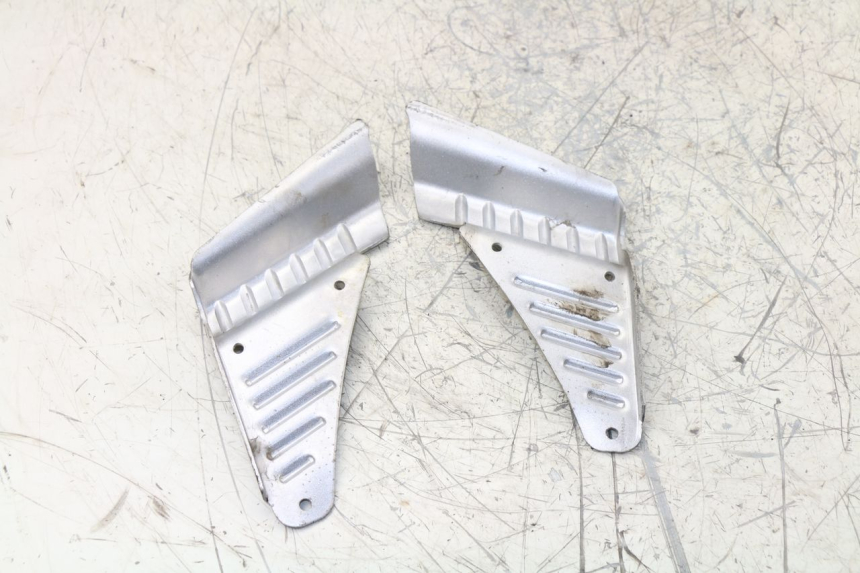 photo de PAIR REAR FOOTRESTS NORAUTO RAZZO CITY 50 (2009 - 2014)