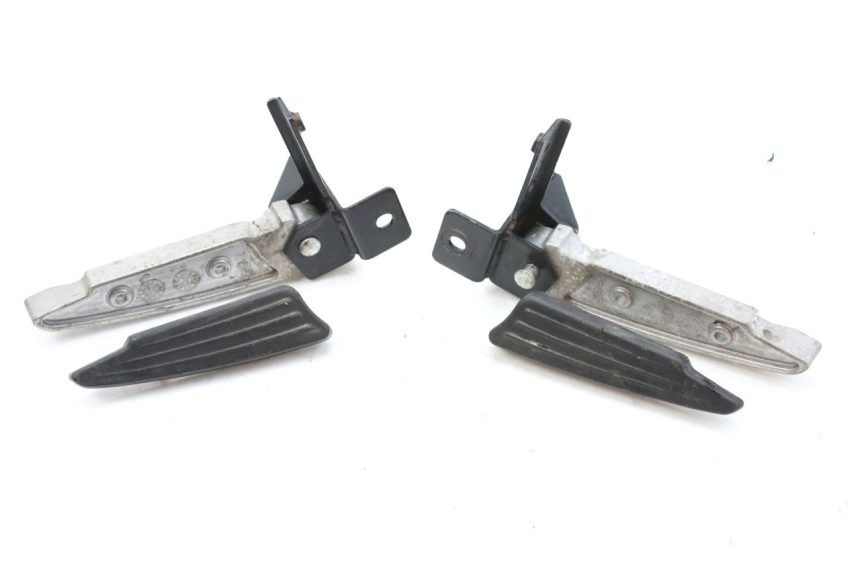 photo de PAIR OF REAR FOOTRESTS PEUGEOT CITYSTAR 125 (2011 - 2017)