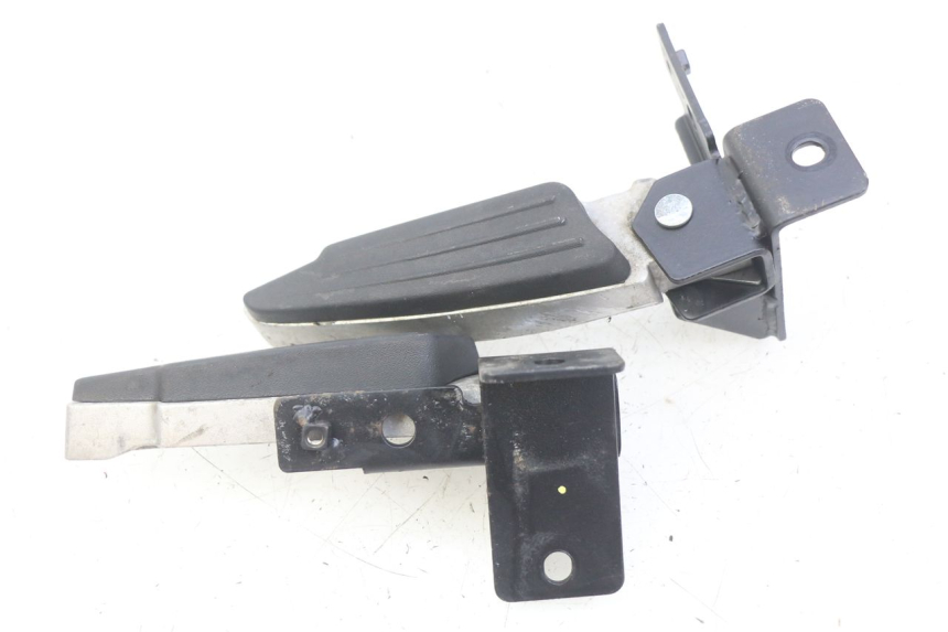 photo de PAIR OF REAR FOOTRESTS PEUGEOT CITYSTAR 2T 50 (2018 - 2021)