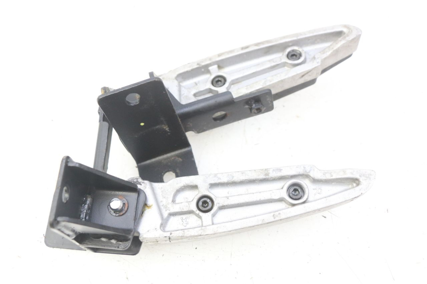photo de PAIR OF REAR FOOTRESTS PEUGEOT CITYSTAR 2T 50 (2018 - 2021)