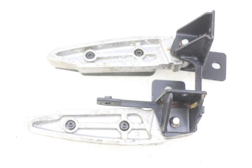 photo de PAIR OF REAR FOOTRESTS PEUGEOT CITYSTAR 2T 50 (2018 - 2021)