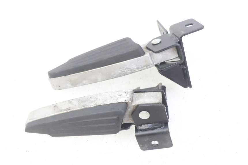 photo de PAIR OF REAR FOOTRESTS PEUGEOT CITYSTAR 2T 50 (2018 - 2021)