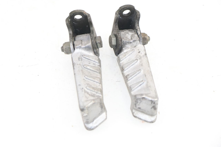 photo de PAIR OF REAR FOOTRESTS PEUGEOT LUDIX 50 (2005 - 2007)