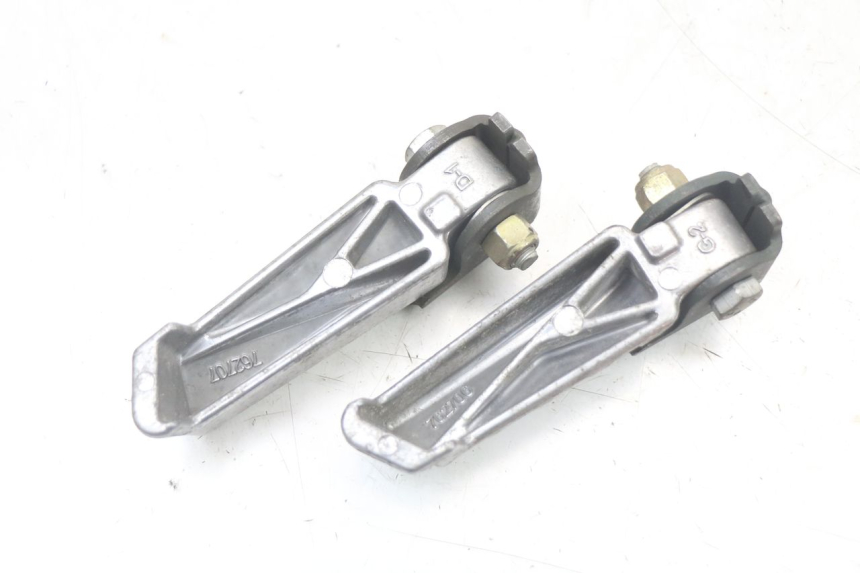 photo de PAIR OF REAR FOOTRESTS PEUGEOT LUDIX 50 (2005 - 2007)