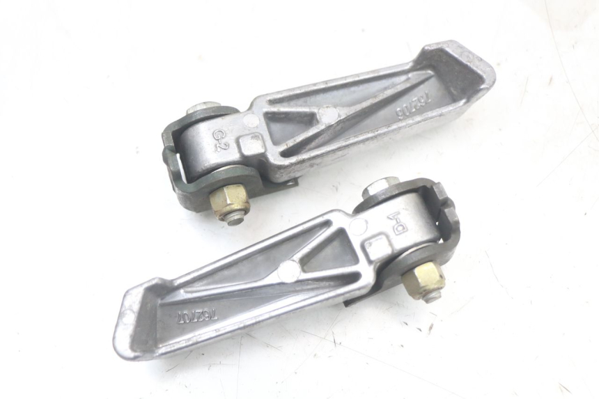 photo de PAIR OF REAR FOOTRESTS PEUGEOT LUDIX 50 (2005 - 2007)