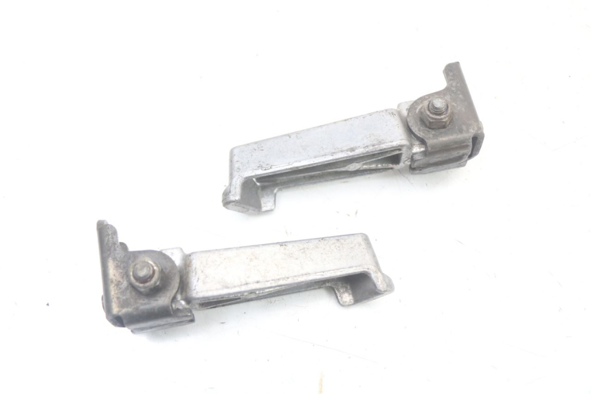 photo de PAIR OF REAR FOOTRESTS PEUGEOT LUDIX 50 (2005 - 2007)