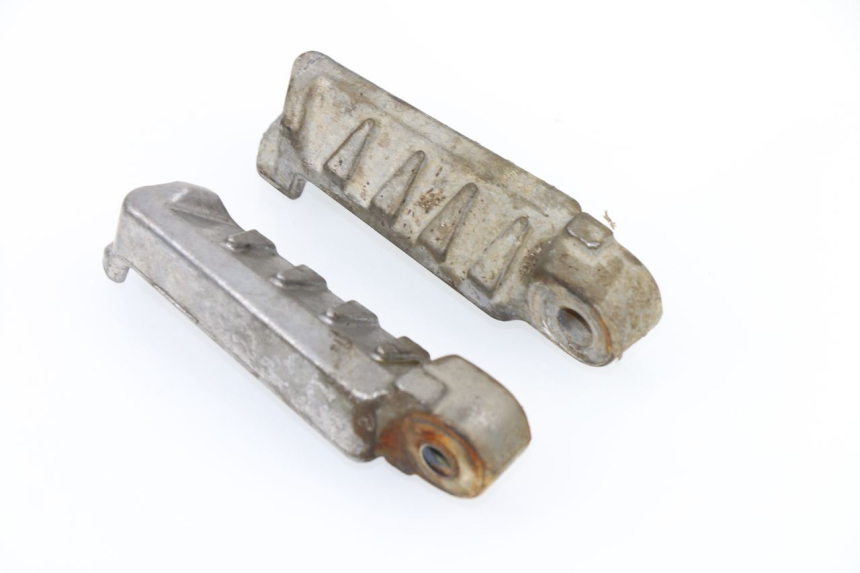 photo de PAIR OF REAR FOOTRESTS PEUGEOT LUDIX 50 (2005 - 2007)