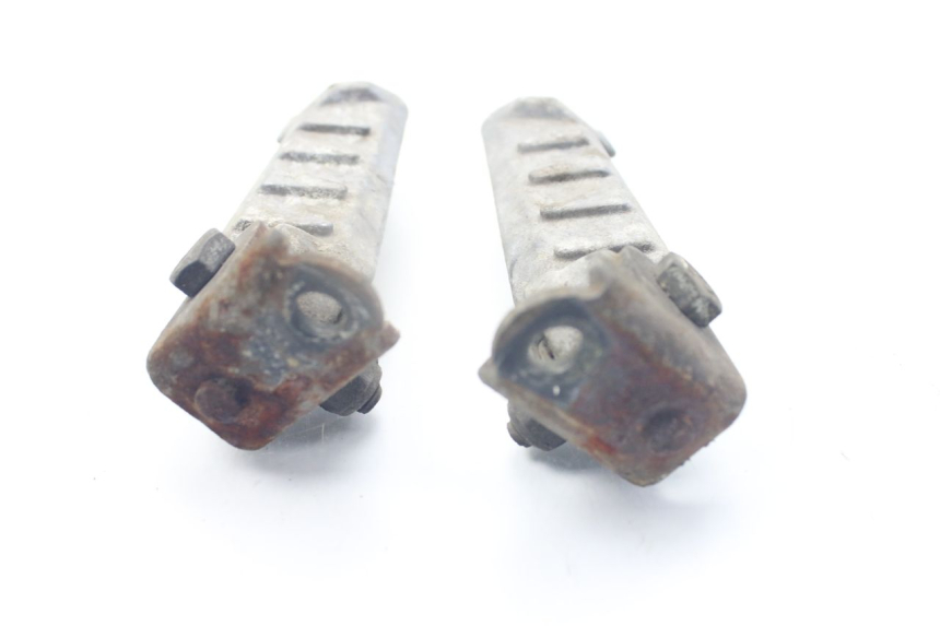 photo de PAIR OF REAR FOOTRESTS PEUGEOT LUDIX SNAKE 2T 50 (2004 - 2014)