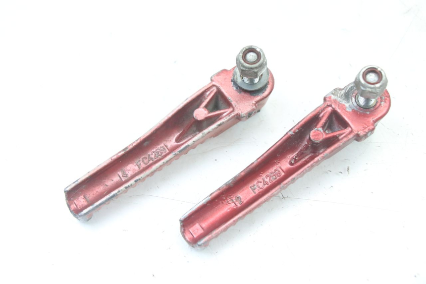 photo de PAIR OF REAR FOOTRESTS PEUGEOT TKR TREKKER FURIOUS 50 (2005 - 2014)