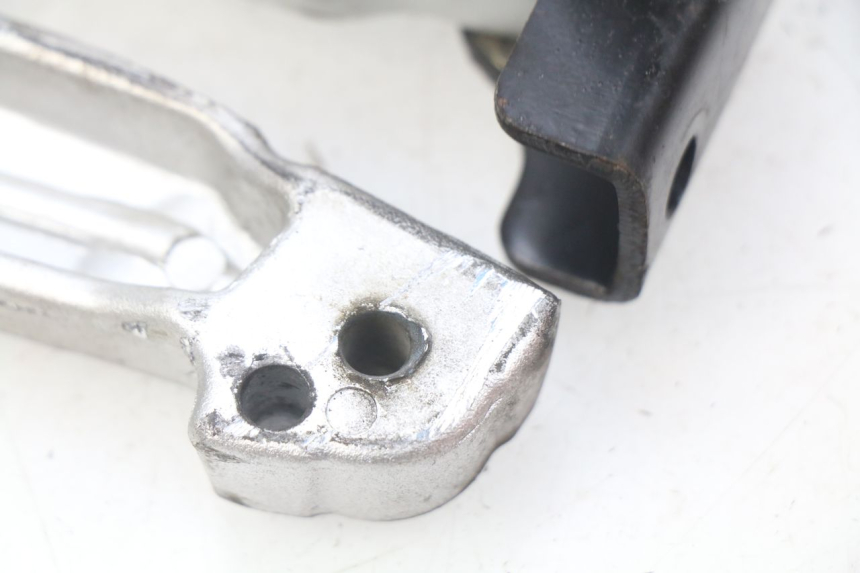 photo de PAIR OF REAR FOOTRESTS PEUGEOT TWEET 4T 50 (2018 - 2020)