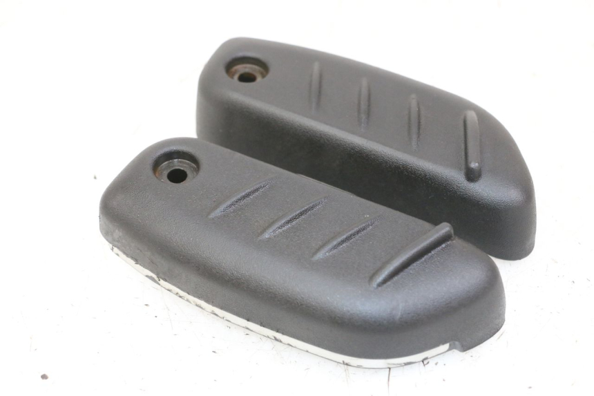 photo de PAIR REAR FOOTRESTS PIAGGIO BEVERLY 125 (1998 - 2005)