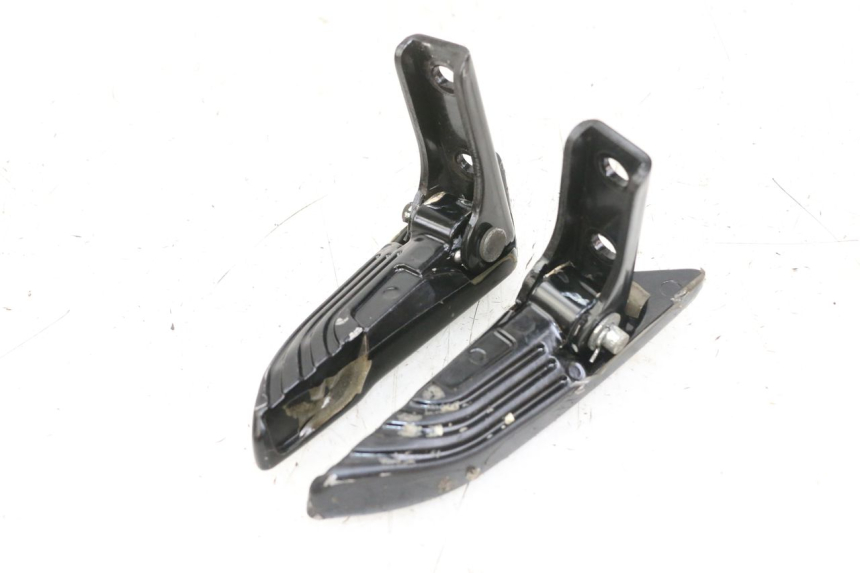 photo de PAIR REAR FOOTRESTS PIAGGIO LIBERTY IGET 4T 50 (2021 - 2025)