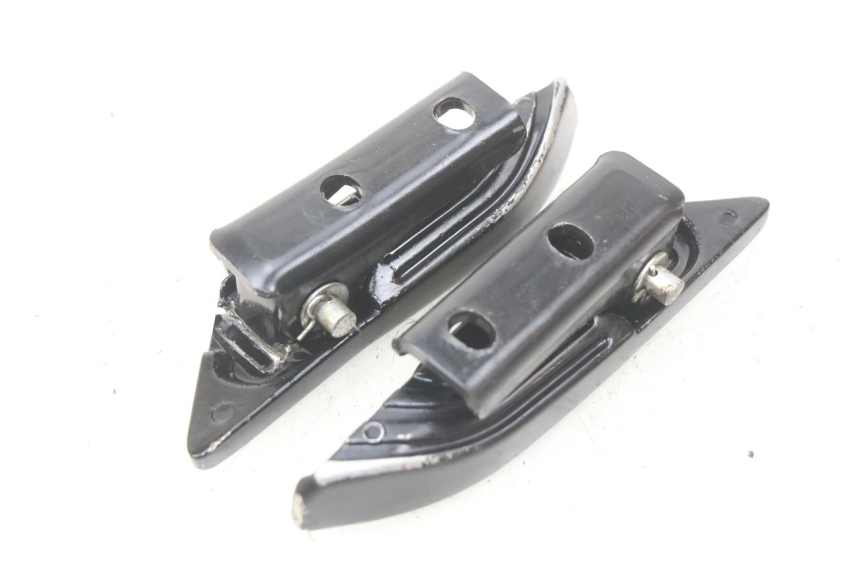 photo de PAIR OF REAR FOOTRESTS PIAGGIO NEW TYPHOON 50 (2018 - 2021)