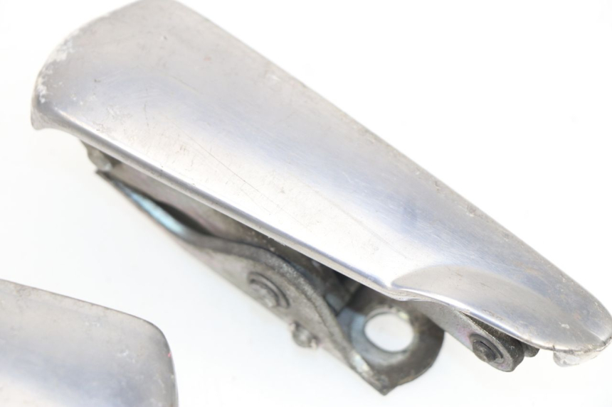 photo de PAIR REAR FOOTRESTS PIAGGIO VESPA GTS 125 (2007 - 2012)