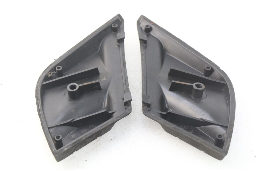 photo de PAIR OF REAR FOOTRESTS PIAGGIO X9 EVOLUTION 125 (2003 - 2007)