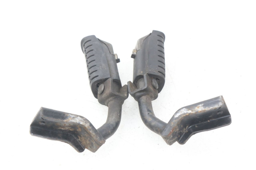 photo de PAIR REAR FOOTRESTS DAELIM S2 125 (2006 - 2007)