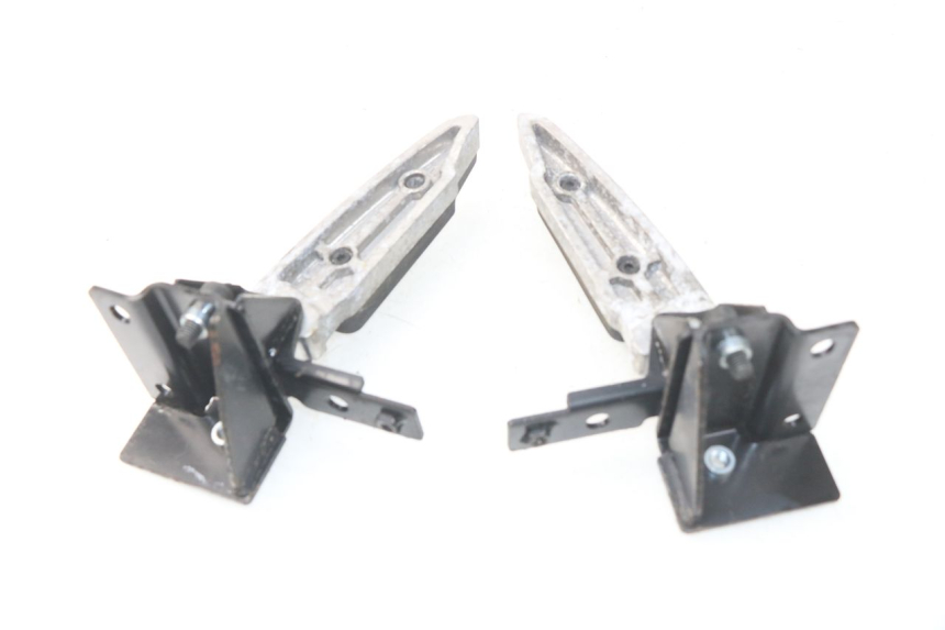 photo de PAIR REAR FOOTRESTS PEUGEOT SATELIS 300 (2012 - 2015)