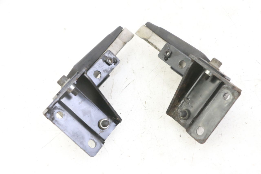 photo de PAIR REAR FOOTRESTS PEUGEOT SATELIS 125 (2013 - 2018)