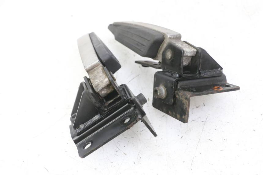 photo de PAIR REAR FOOTRESTS PEUGEOT SATELIS 125 (2013 - 2018)