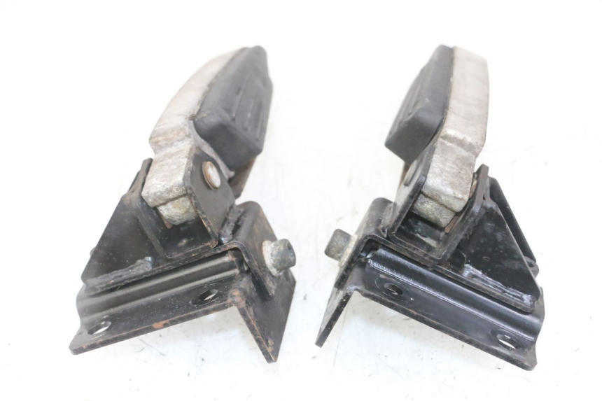 photo de PAIR REAR FOOTRESTS PEUGEOT SATELIS 125 (2013 - 2018)