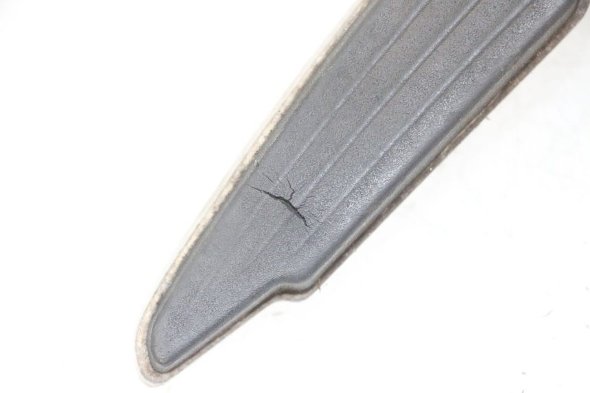 photo de PAIR REAR FOOTRESTS PEUGEOT SATELIS 125 (2013 - 2018)