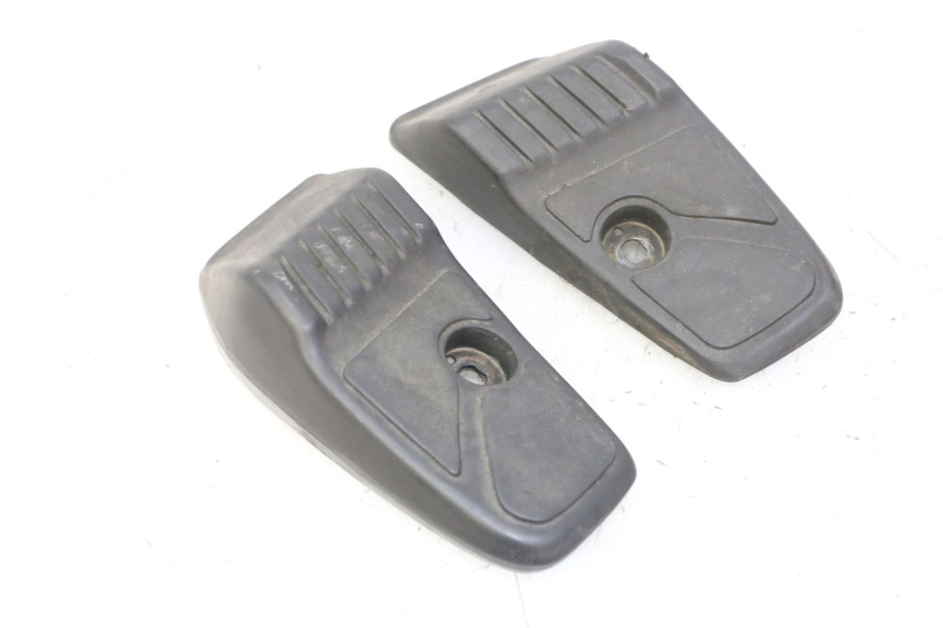 photo de PAIR OF REAR FOOTRESTS HONDA SCV LEAD 100 (2003 - 2007)