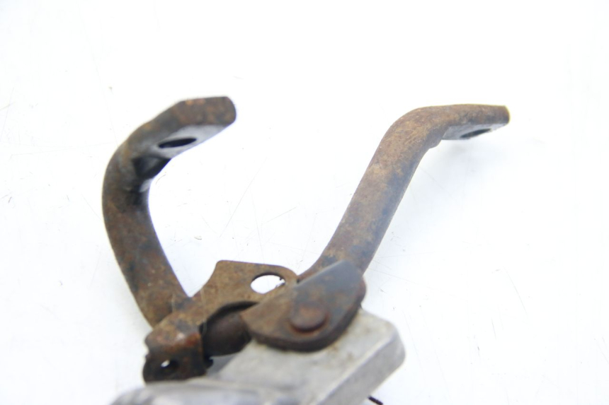 photo de PAIR OF REAR FOOTRESTS SELECT UP OCTALIS 125 (2007 - 2012)