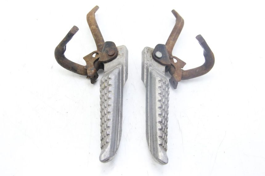 photo de PAIR OF REAR FOOTRESTS SELECT UP OCTALIS 125 (2007 - 2012)