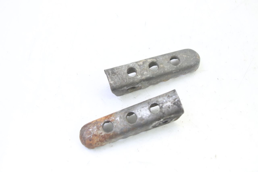 photo de PAIR OF REAR FOOTRESTS GILERA SMT SUPERMOTARD 50 (2009 - 2017)