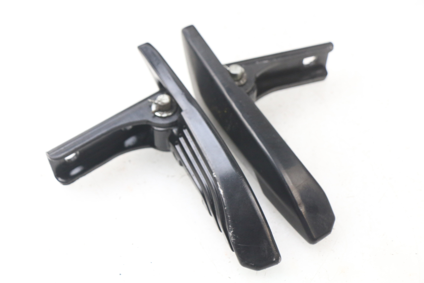 photo de PAIR OF REAR FOOTRESTS APRILIA SR 2T 50 (2018 - 2022)