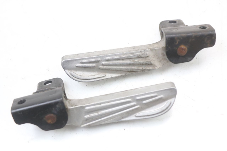 photo de PAIR REAR FOOTRESTS SYM FIDDLE 3 III 50 (2014 - 2017)