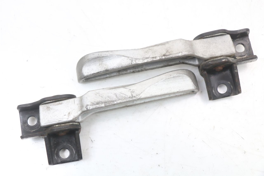 photo de PAIR REAR FOOTRESTS SYM FIDDLE 3 III 50 (2014 - 2017)
