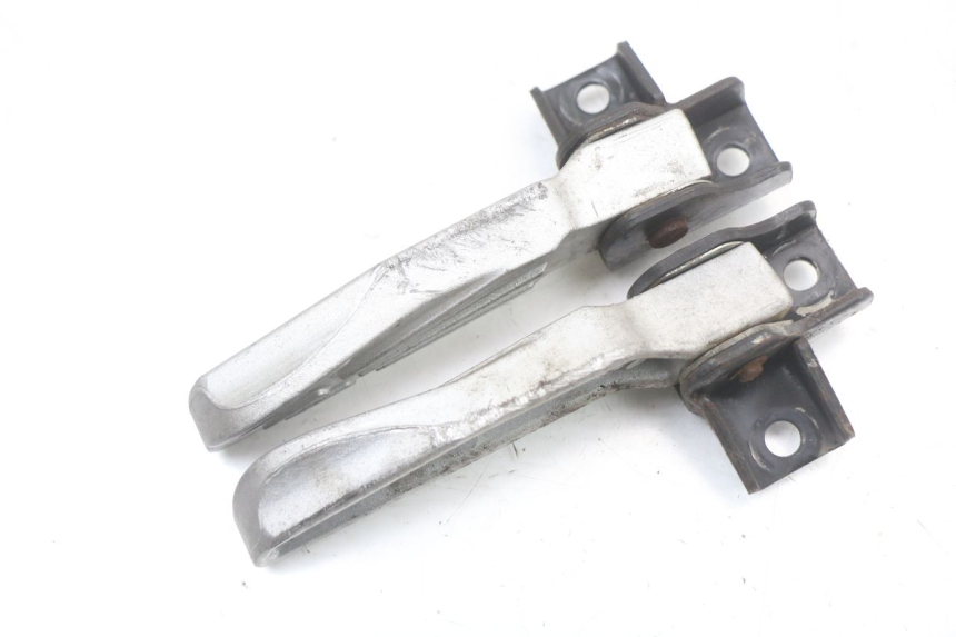 photo de PAIR REAR FOOTRESTS SYM FIDDLE 3 III 50 (2014 - 2017)